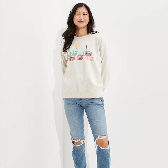 American Eagle graphic crew neck . 🌲 - Picture 5 of 5